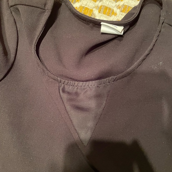 Vero Moda black with cute see through triangle at neckline. Size XS - Picture 1 of 3